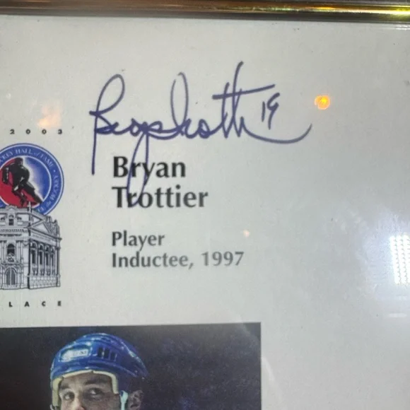 Bryan Trottier Signed Hockey Plaque - Picture 2 of 2